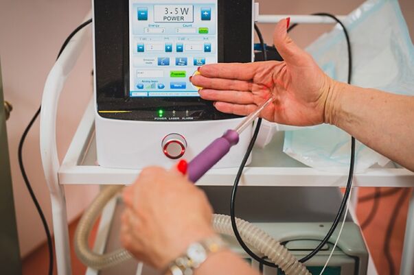 Device for the treatment of varicose veins using endovasal laser coagulation.